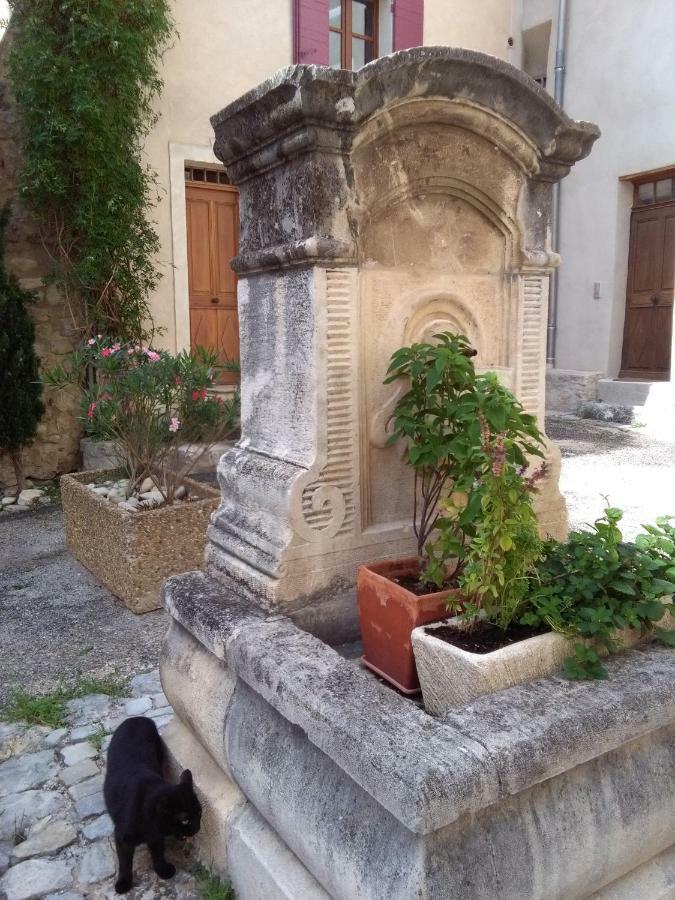 La Maison Derriere La Fontaine Buis-les-Baronnies Exteriör bild