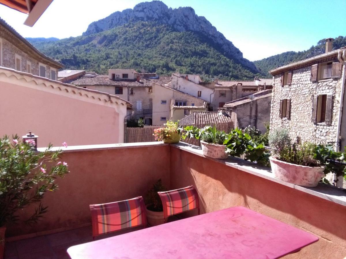 La Maison Derriere La Fontaine Buis-les-Baronnies Exteriör bild